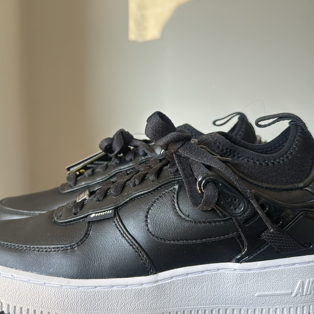 Nike - Picture 7 of 10